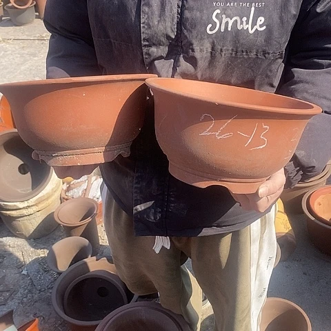 紫砂中国宜兴紫砂花盆，