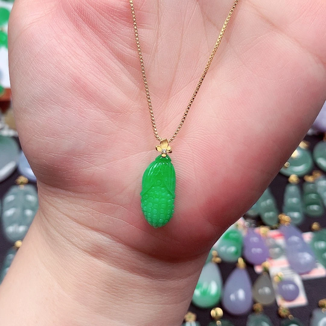 翡翠18K金镶嵌颈饰天然翡翠A货