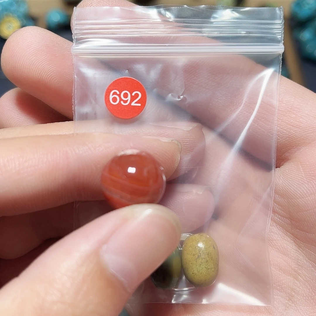 我***头玛瑙/玉髓未镶嵌圆珠桶珠老型手串！！