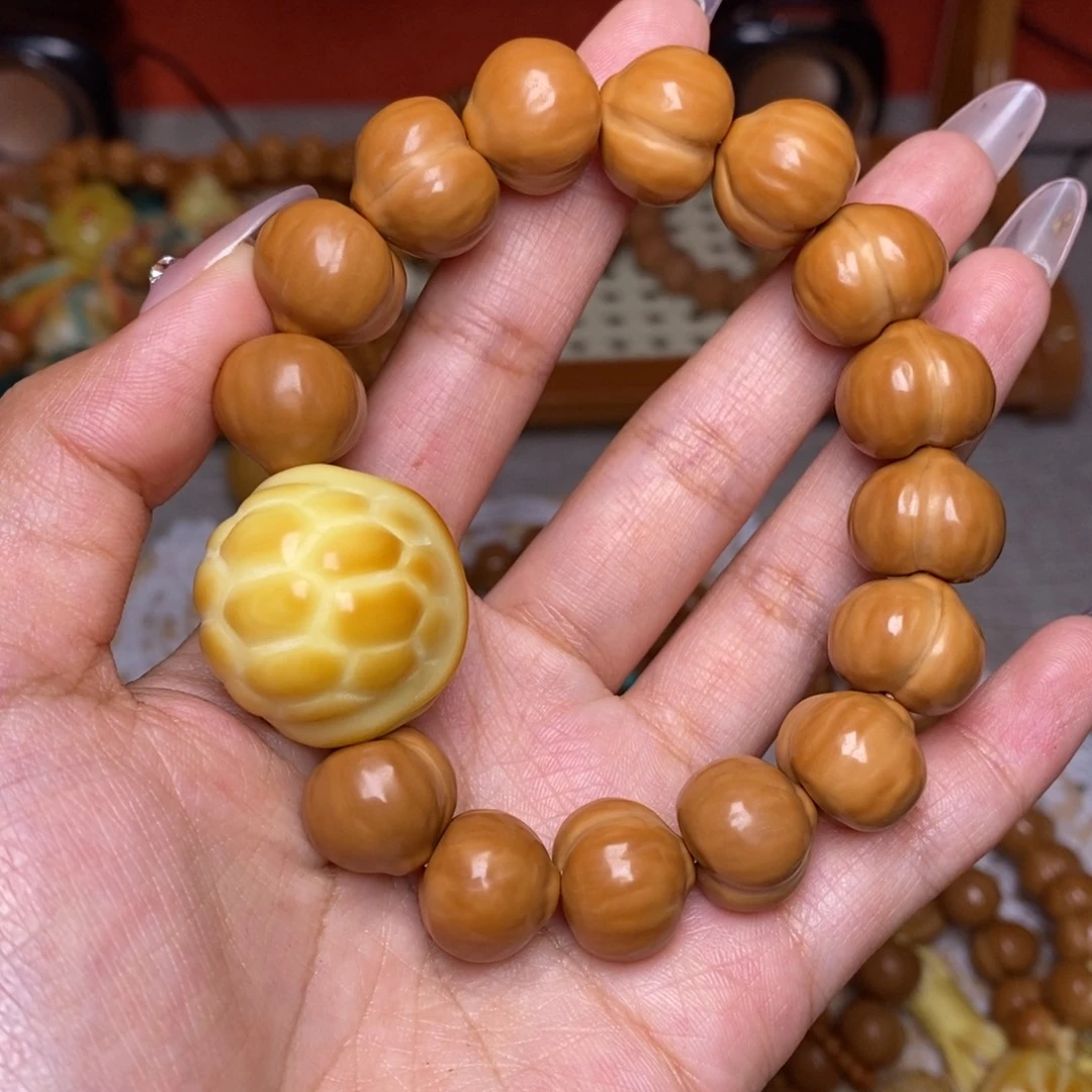 吊坠猴头核桃蜜桃臀➕超大富甲手串