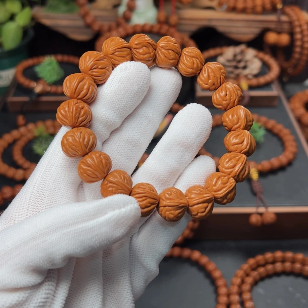 吊坠桃核1.6玉脊龙手串