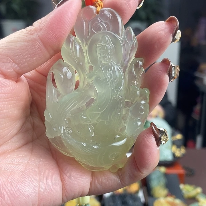 蛇纹石玉未镶嵌颈饰