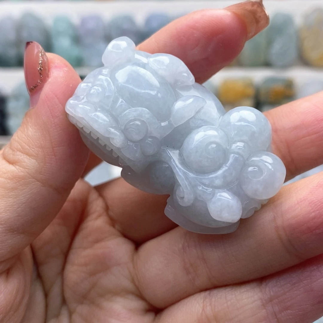 翡翠吊坠(赠链)未镶嵌