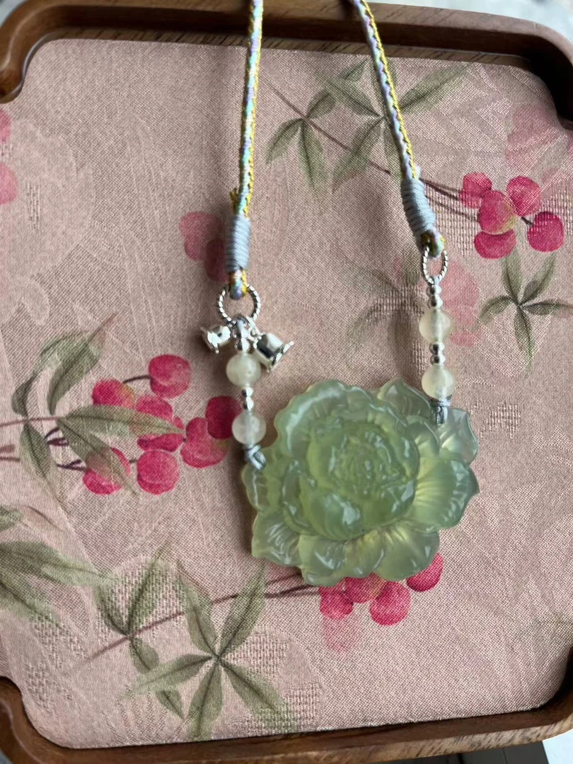 岫玉绿冰花开富贵，