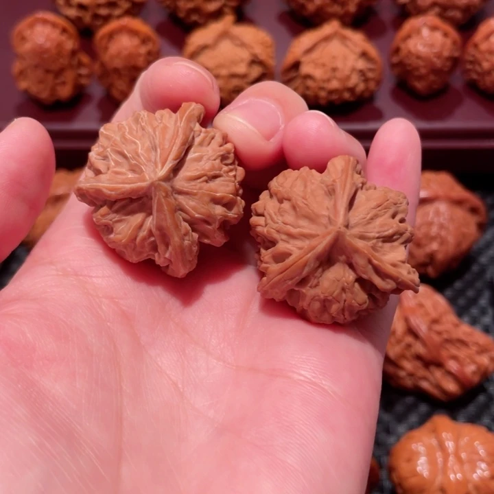 把件文玩核桃k****p三棱