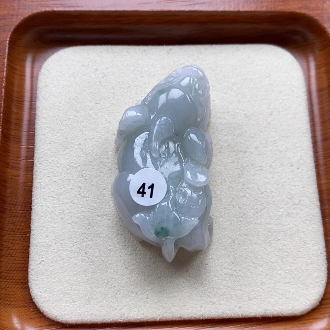 翡翠未镶嵌颈饰如意貔貅