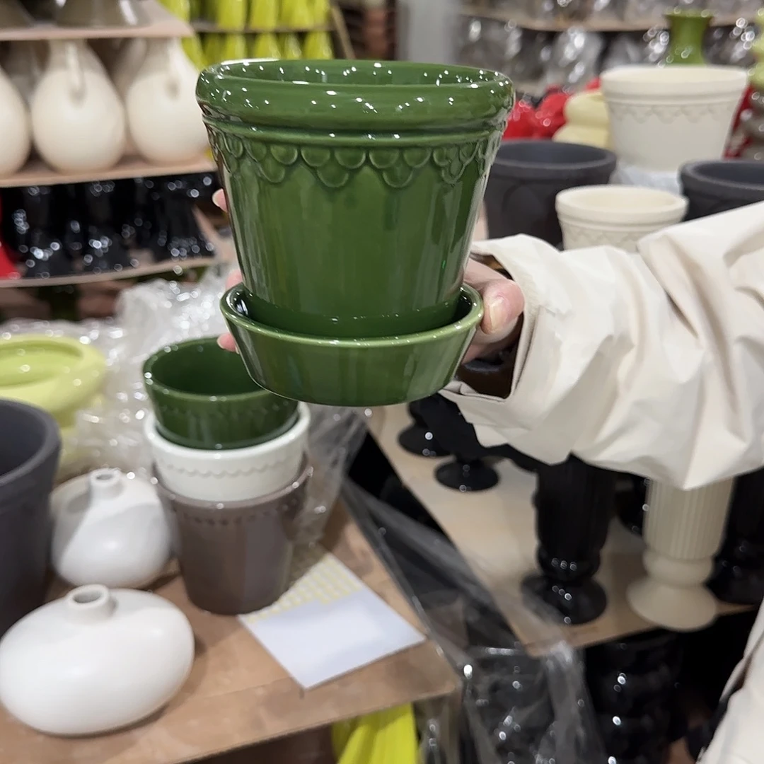 b4绿色带托花盆花盆花盆