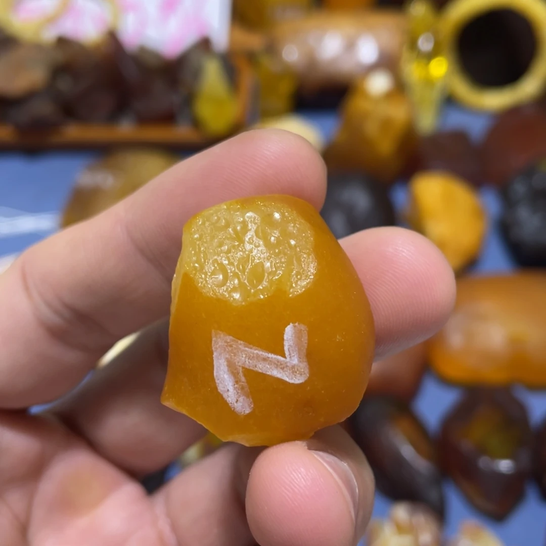 定制琥珀未镶嵌不****来原矿