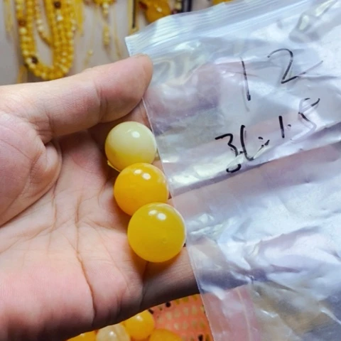 未镶嵌蜜蜡裸石@***木天然蜜蜡20加微杂圆珠