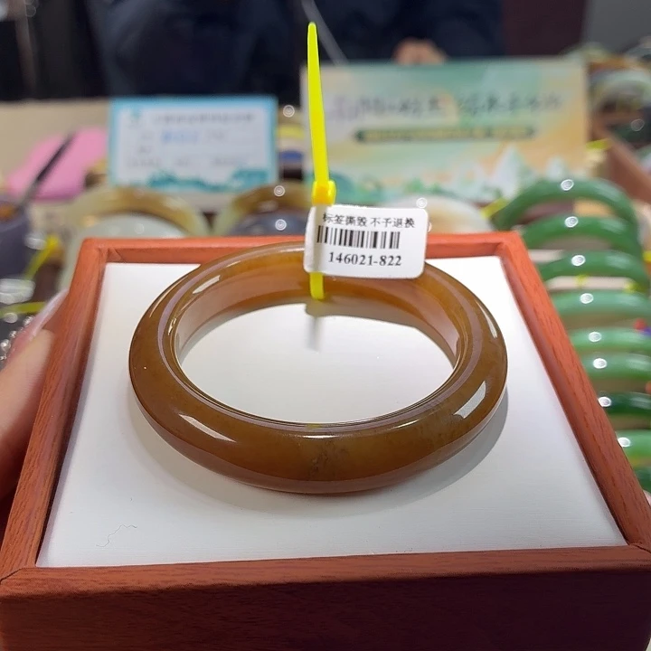 和田玉未镶嵌手镯21