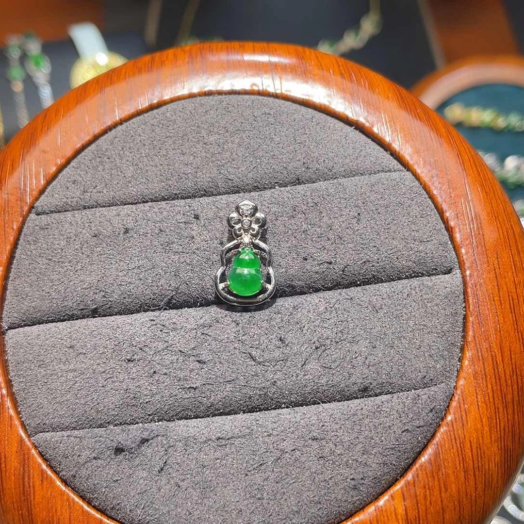 翡翠银S925镶嵌颈饰