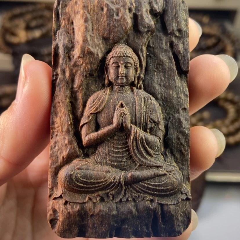 【闪购商品】沉香木吊坠闲**爷富森红土
