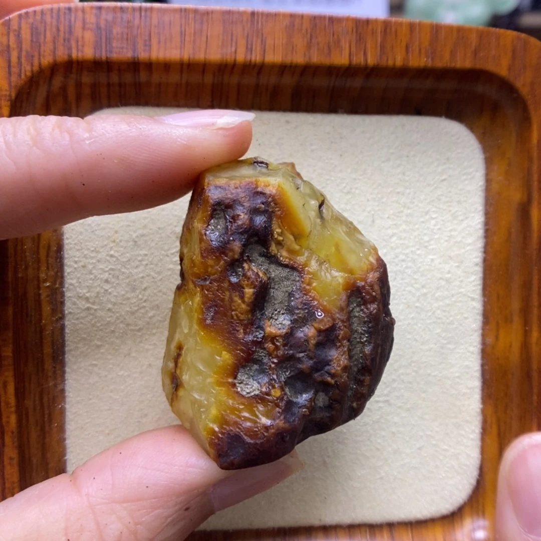定制琥珀未镶嵌梵**生敏
