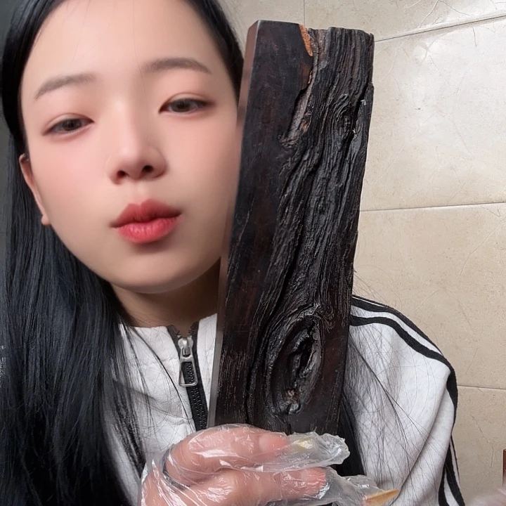 大叶紫檀（黑酸枝木类）