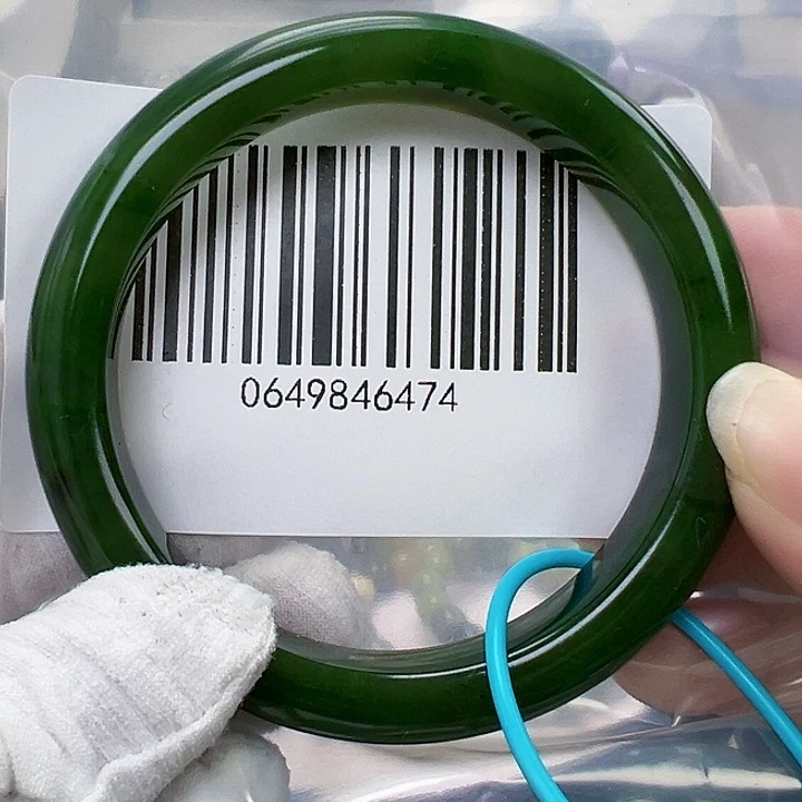 和田玉未镶嵌手镯包容61