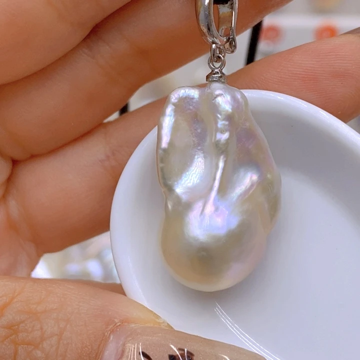 淡水珍珠吊坠(赠链)未镶嵌