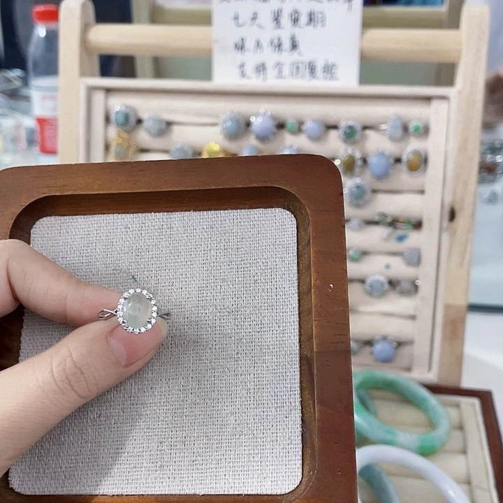 翡翠未镶嵌颈饰天然翡翠Ａ货