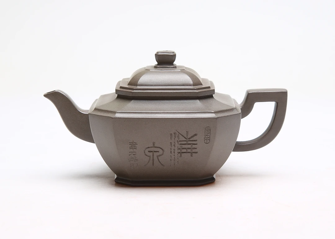 壶名:福临八方。泥料:原矿青灰。容量:230c老