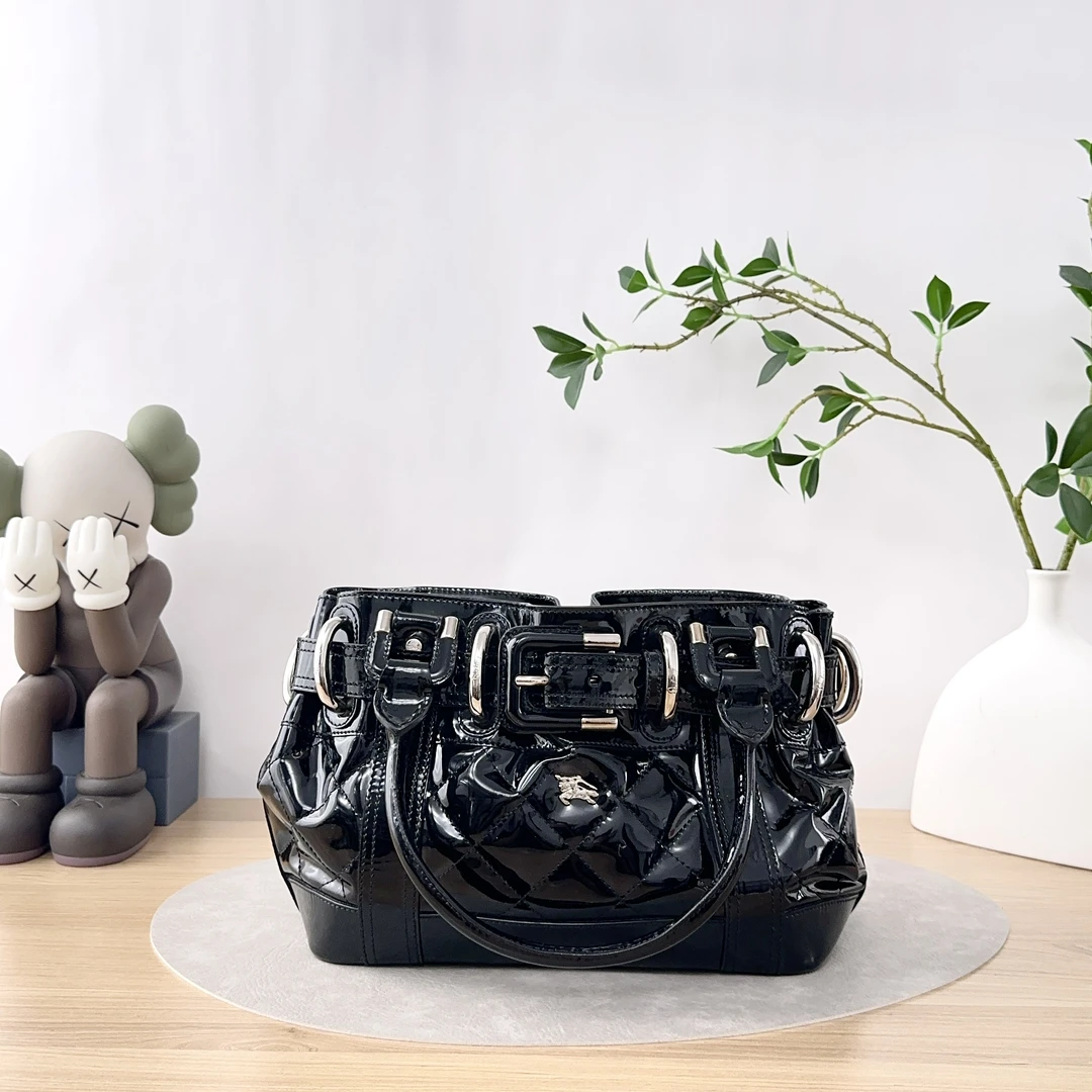 95新 BURBERRY/博柏利 漆皮手提腋下单肩包/2105