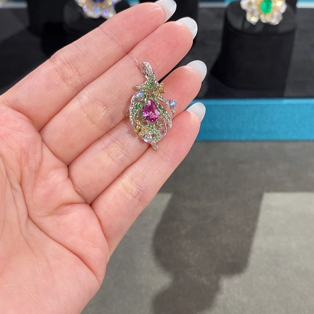 14K金镶嵌颈饰蓝宝石无烧1.178