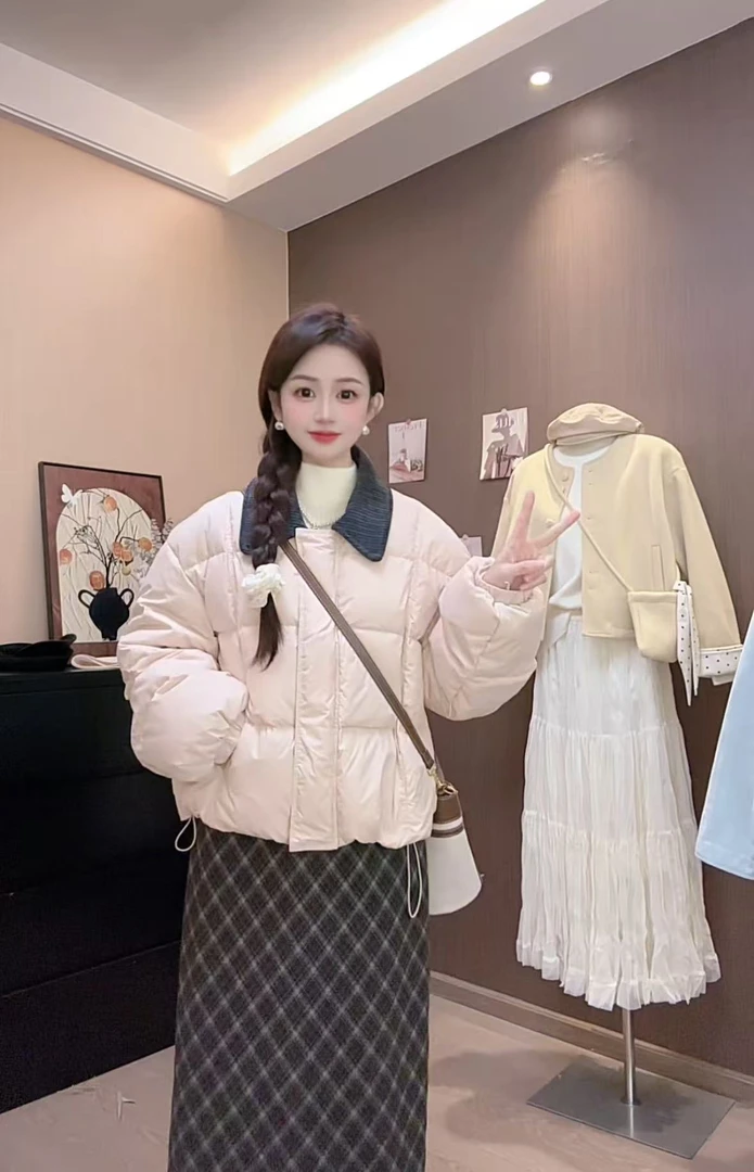 （现）韩系撞色领短款羽绒服外套-2602