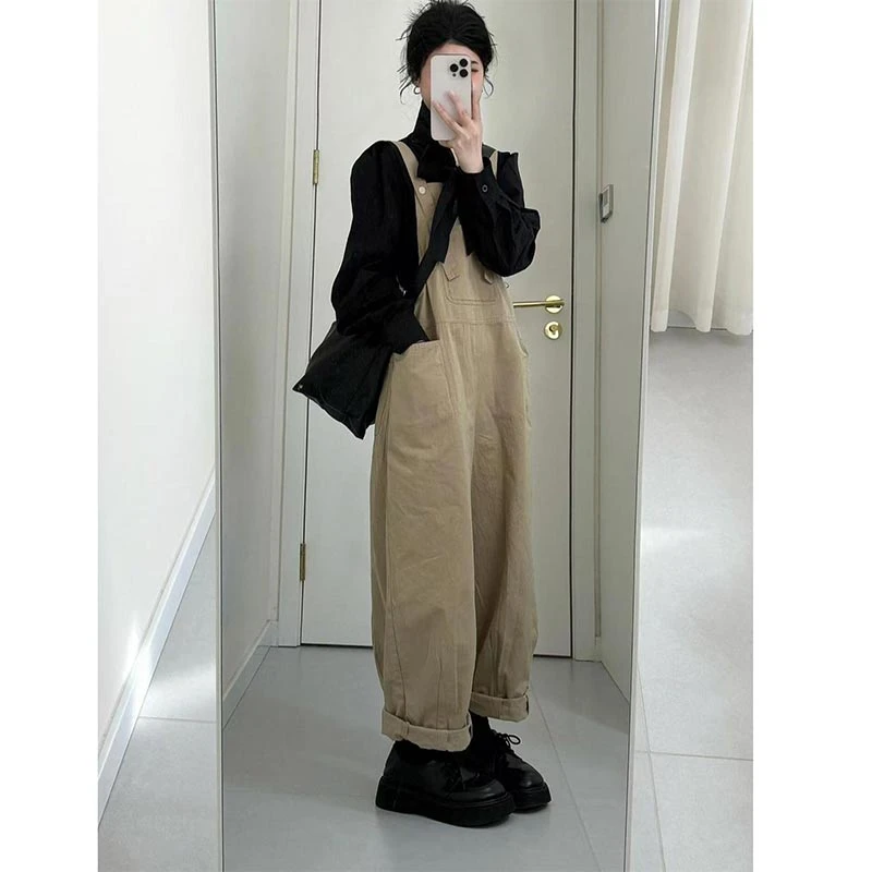 2025春秋韩式新款慵懒风黑色上衣卡其色背带裤两件套女高级感套装