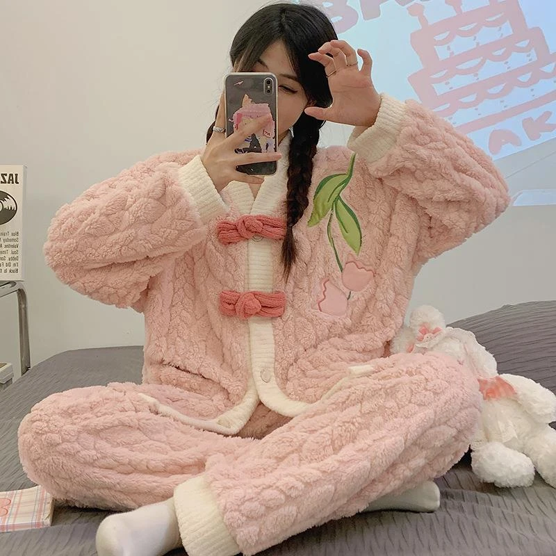 TIFICY珊瑚绒睡衣女冬季复古国风加厚开衫长女款外穿睡衣短裤套装