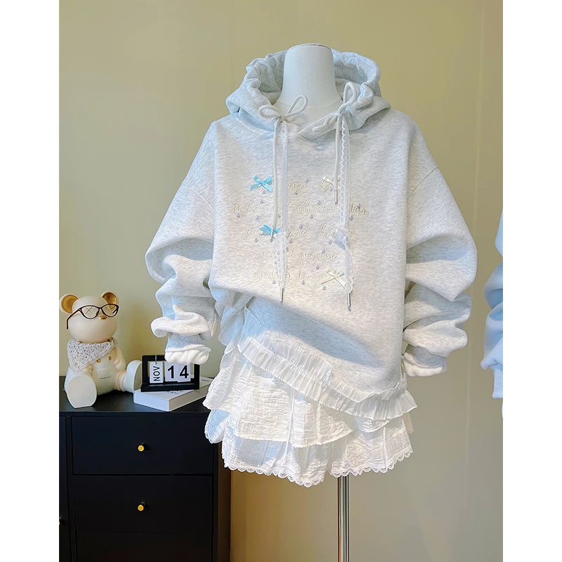 韩系chic小众钉珠字母小众套头卫衣女春秋2026新款花边拼接外套衫