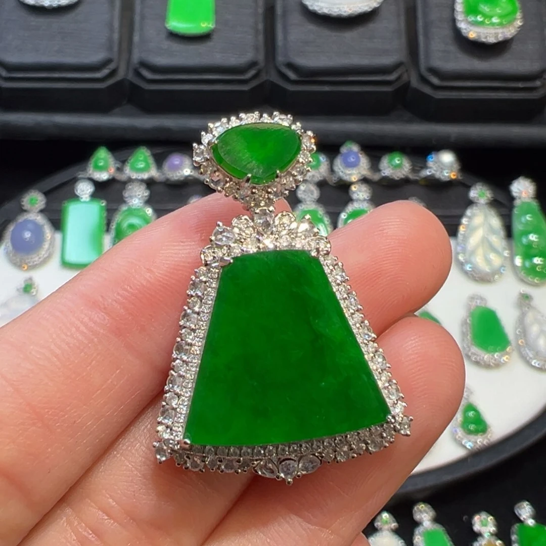 翡翠吊坠(不含链)18K金镶嵌收到货48小时鉴赏期