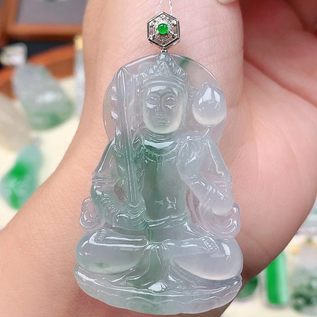 颈饰18K金镶嵌翡翠虚空藏