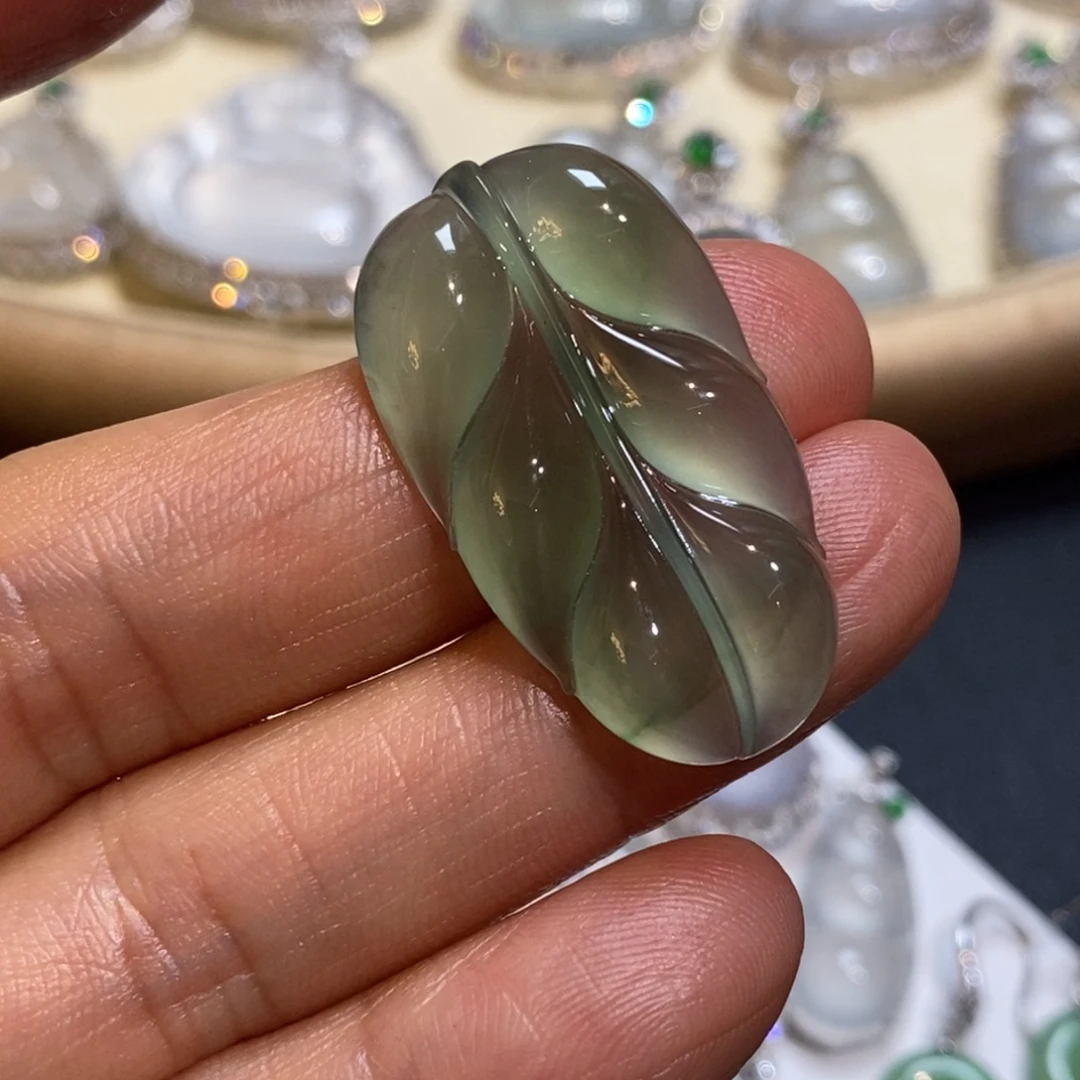 翡翠未镶嵌吊坠(不含链)叶子