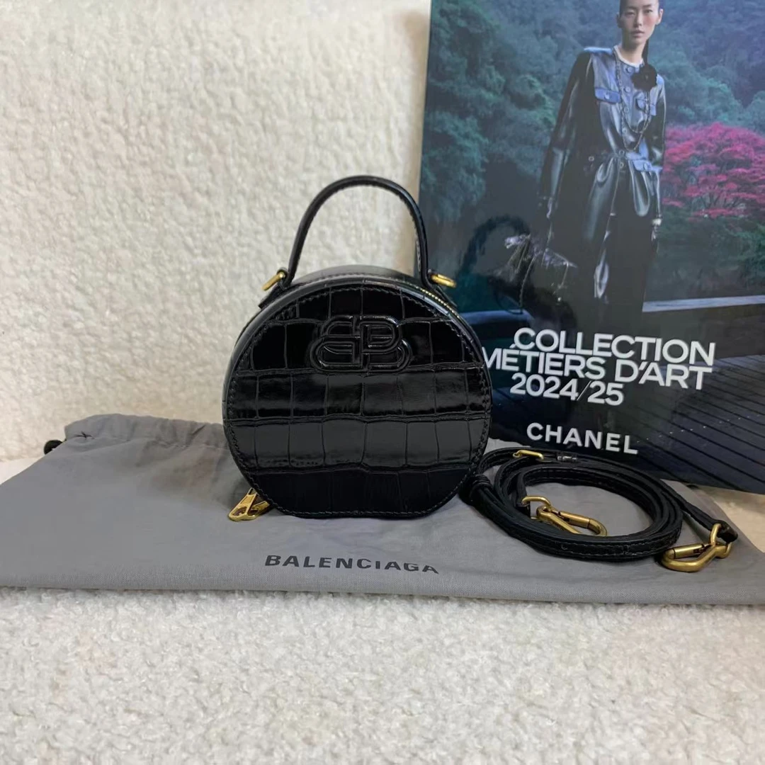 99新 Balenciaga/巴黎世家 壹臻/黑金压纹小圆饼 82504491