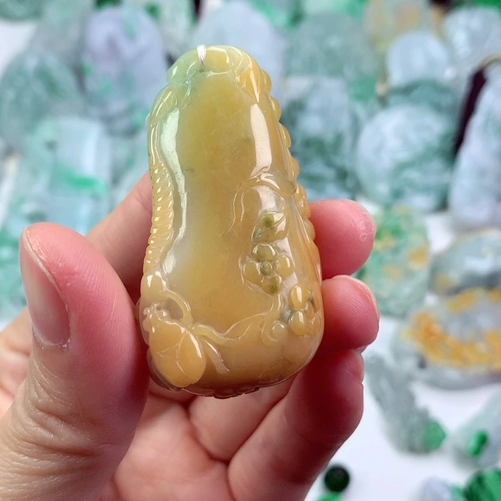 翡翠未镶嵌吊坠(不含链)