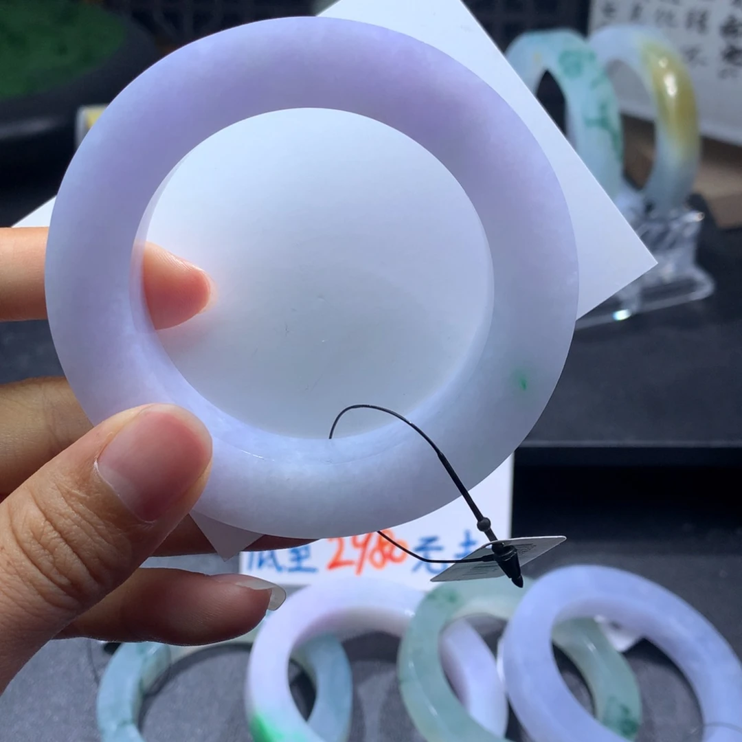 未镶嵌翡翠手镯定制翡翠豕*