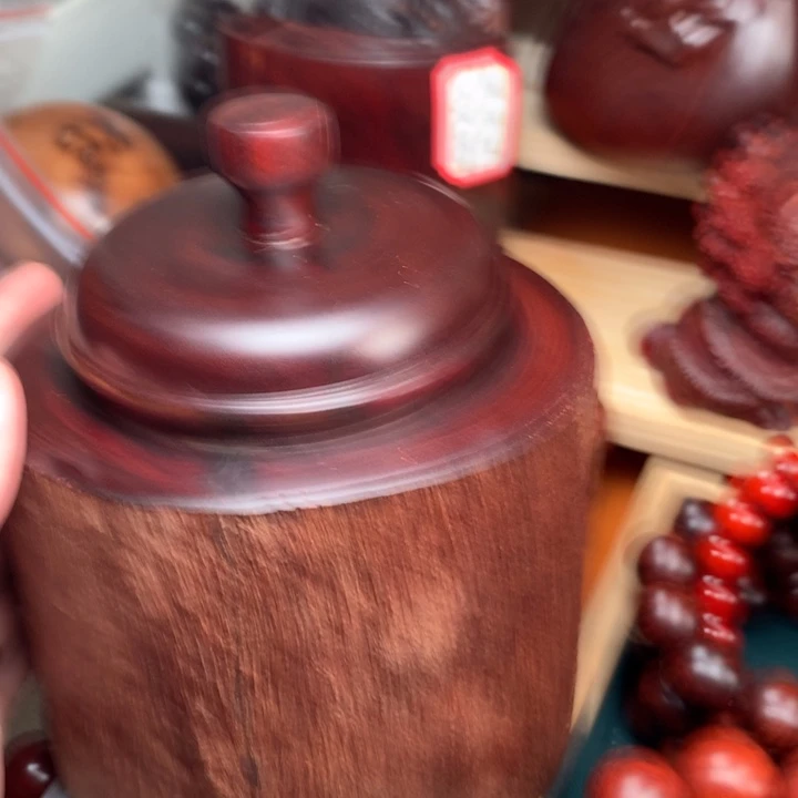 木?高品质血檀皮砂料笔筒茶叶罐