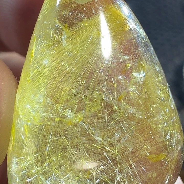 r***5发晶未镶嵌颈饰你