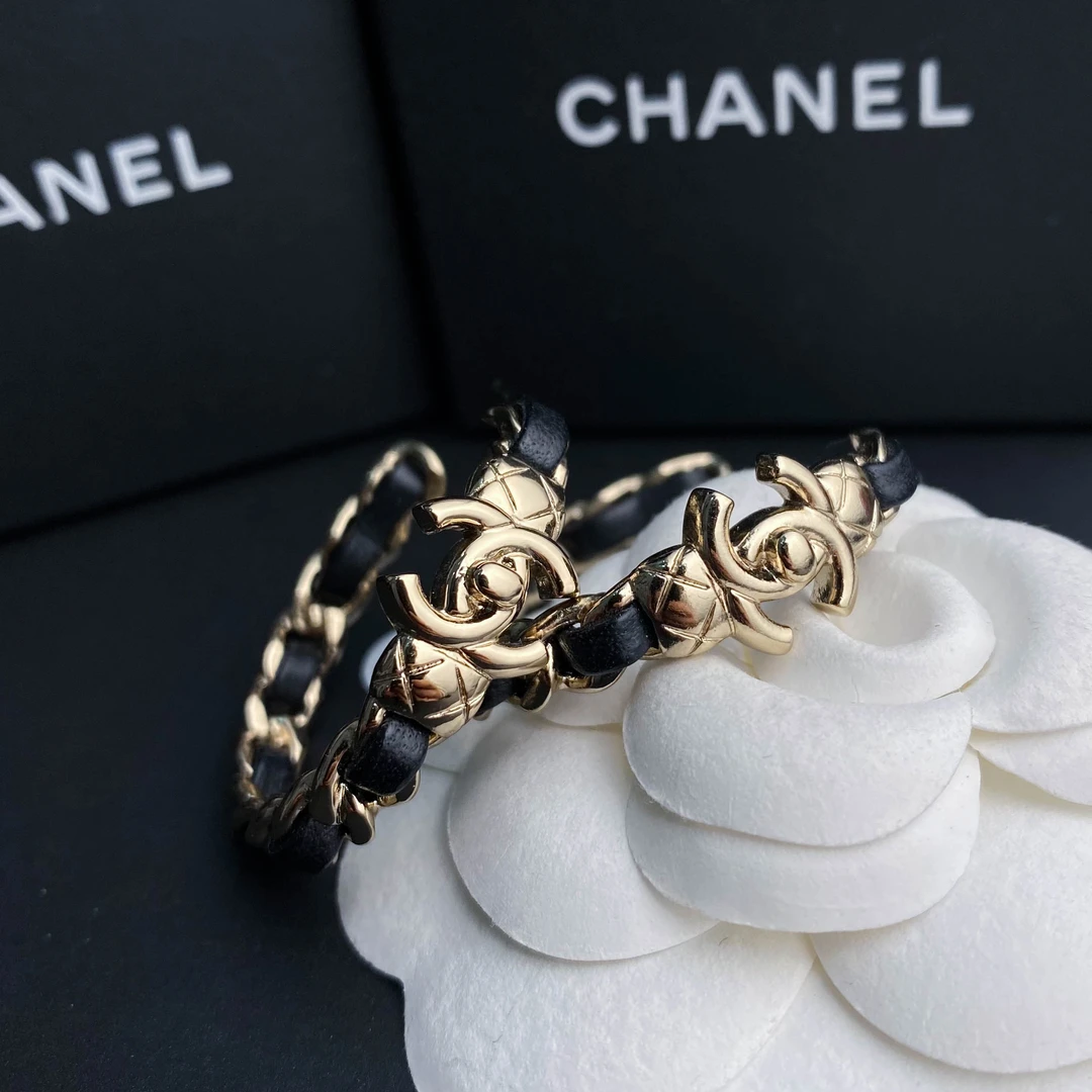 未使用 Chanel/香奈儿 经典双C 黑金皮穿链圆环耳环S4658