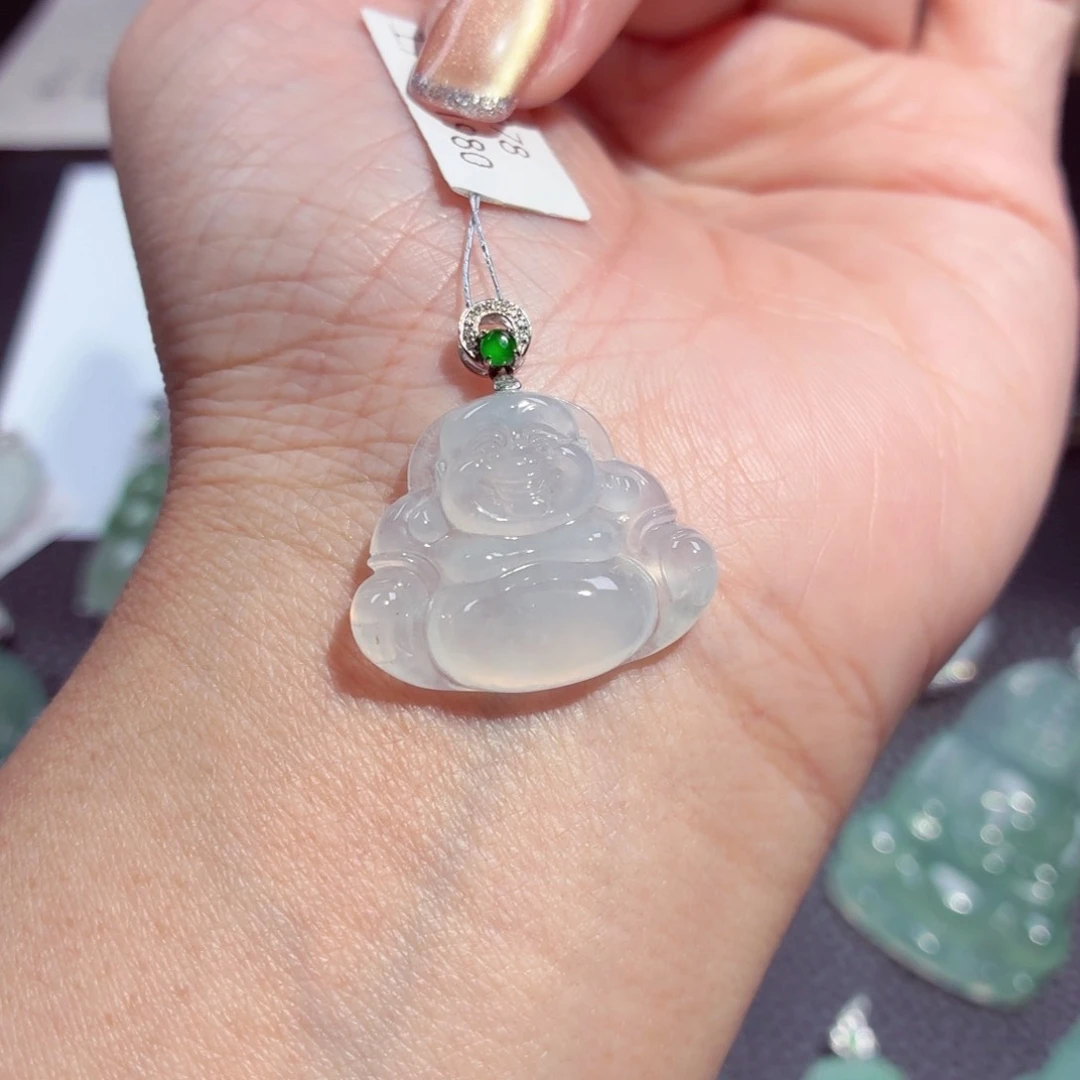 颈饰18K金镶嵌翡翠佛公