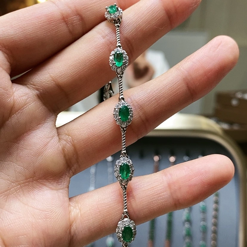 【闪购商品】银S925镶嵌绿柱石手链