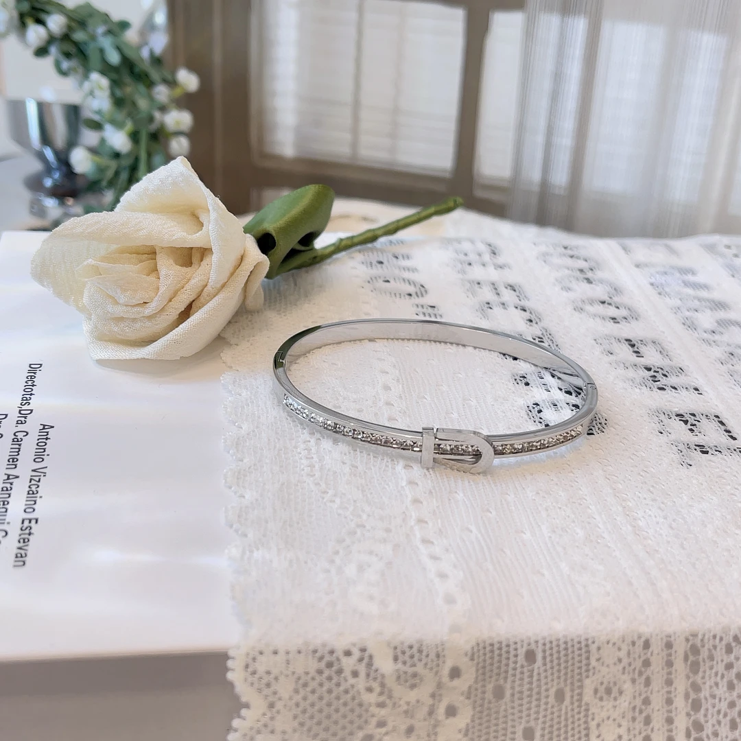 铁合金合成锆石手镯 W598韩系设计春夏精致手镯