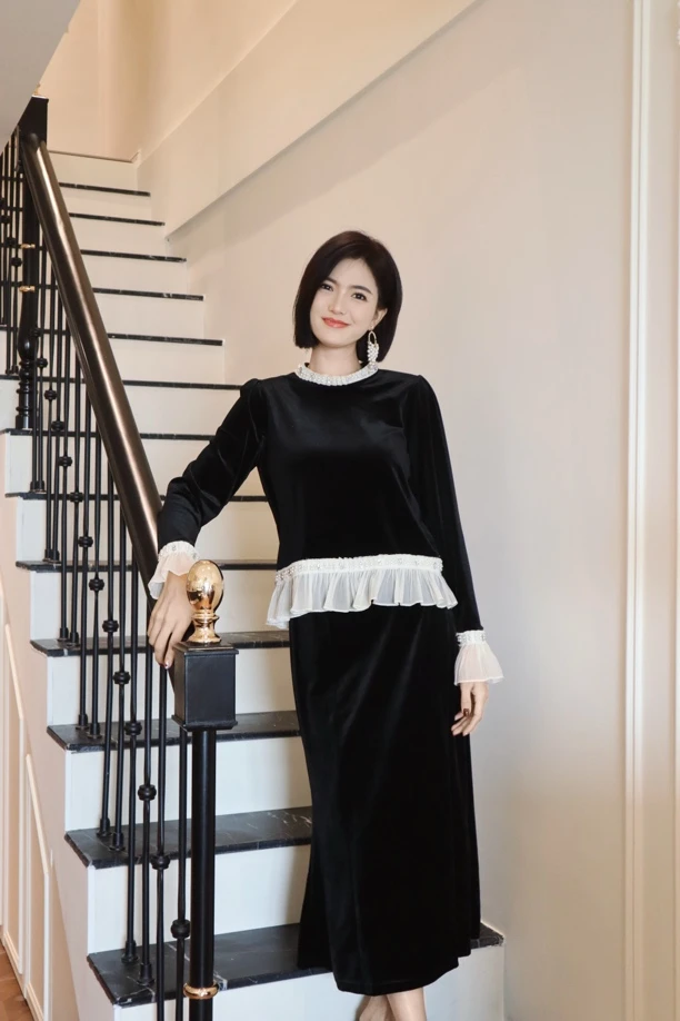 法式小香风重工珍珠拼接荷叶边气质名媛轻奢喇叭袖上衣 1205