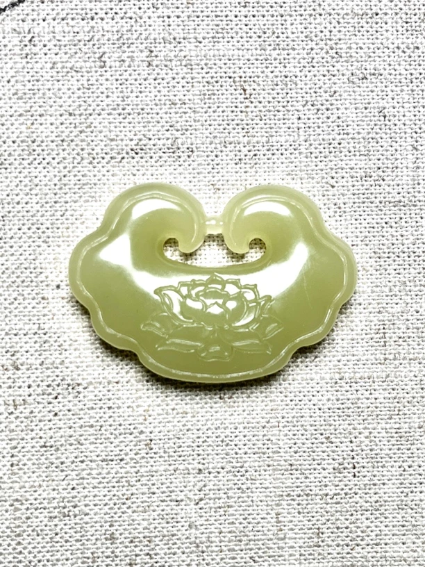 冰 晴 水 莲花锁