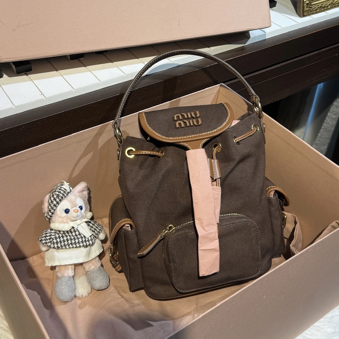 未使用 MIU MIU/缪缪 25年新款可可棕双肩背包