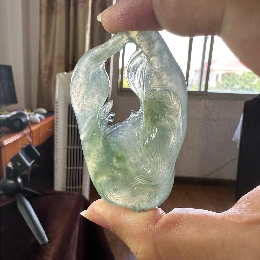 萃石尚翡翠冰种寿星雕刻高冰精雕飘绿俏色通透