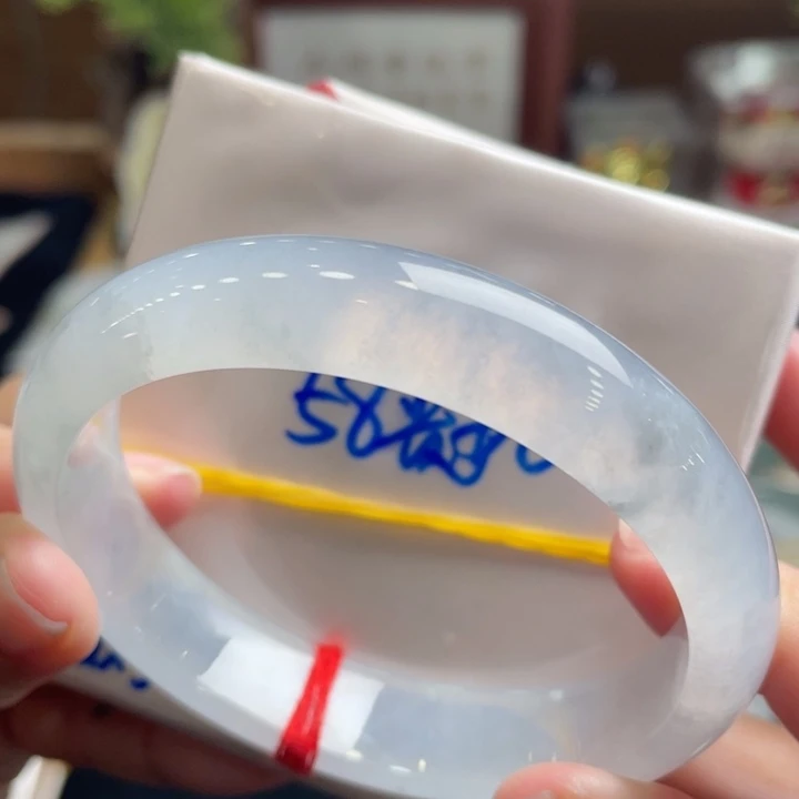 翡翠未镶嵌手镯58.3贵妃 食堂完整度高