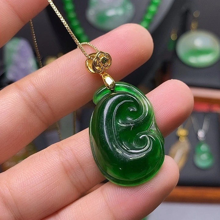 吊坠(赠链)未镶嵌翡翠