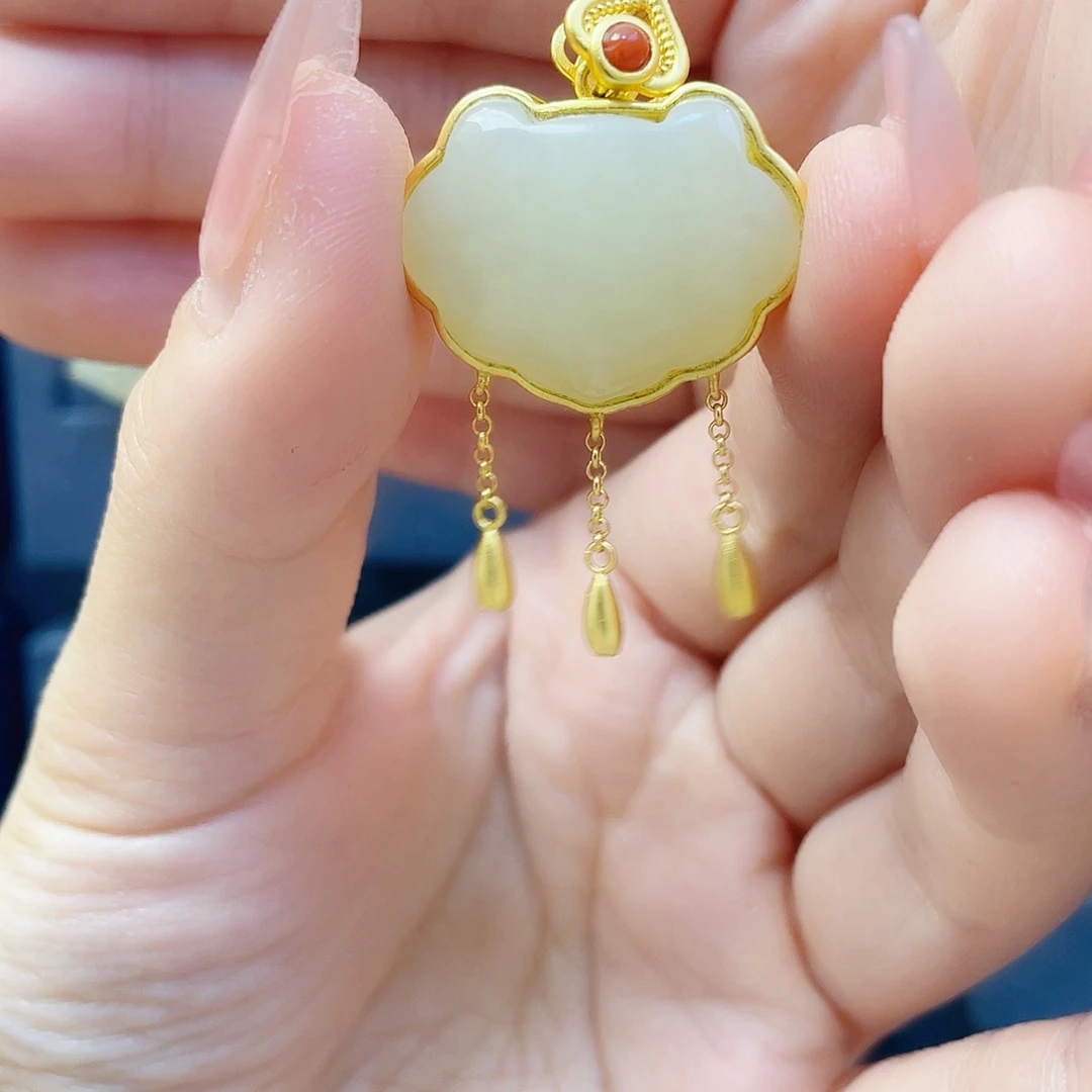 和田玉银S925镀金镶嵌颈饰