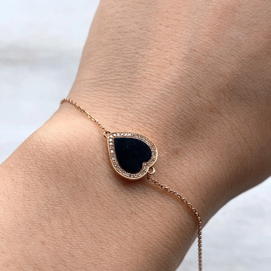 颈饰18K金镶嵌翡翠爱心手链