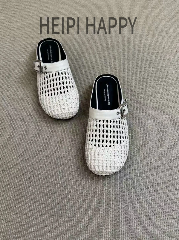 真皮方圆头平底白色镂空外穿半拖2025新款粗跟休闲夏季半包头棉拖