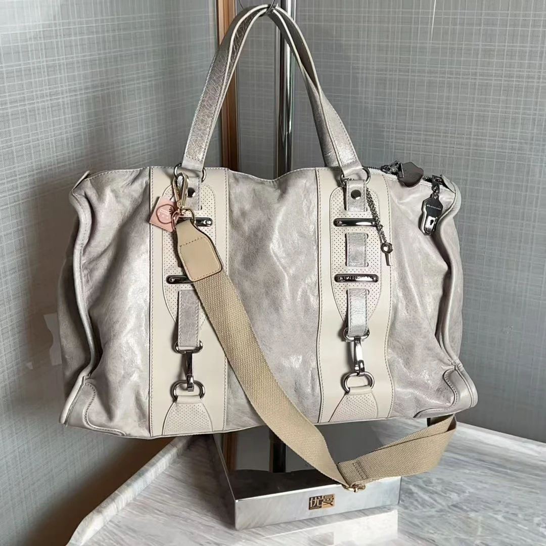 95新 Balenciaga/巴黎世家 巴黎世家 灰的 机车 枕头 单肩包 /000